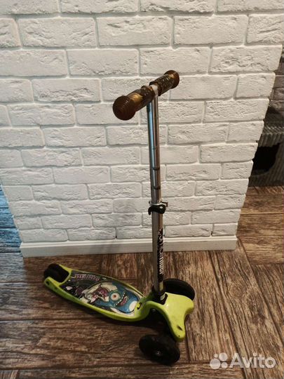 Самокат детский трехколесный