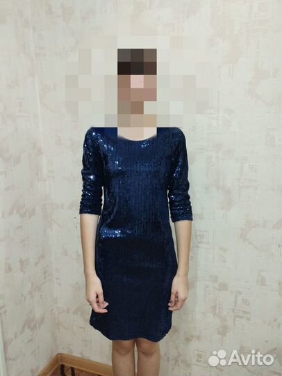 Продам платье с паетками