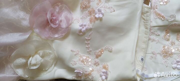 Платье праздничное