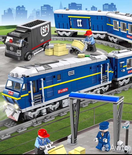 Конструктор Лего пассажирский поезд, 1192 детали