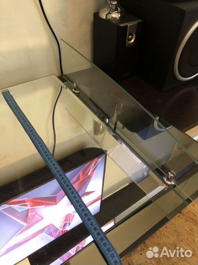 Зеркало с полочкой