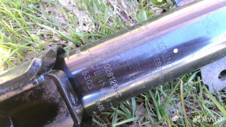 Амортизатор передний рено дастер 543028126r-c ориг