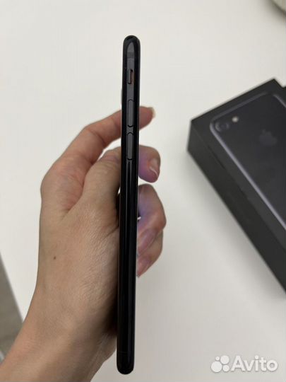 iPhone 7, 32 ГБ