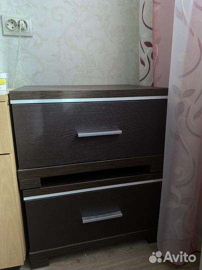 Тумба прикроватная