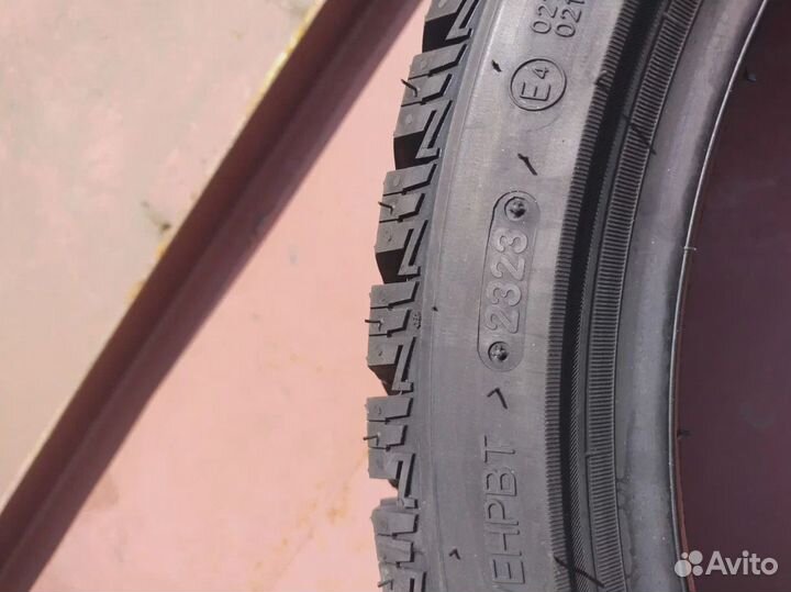 Triangle IcelynX TI501 225/40 R18