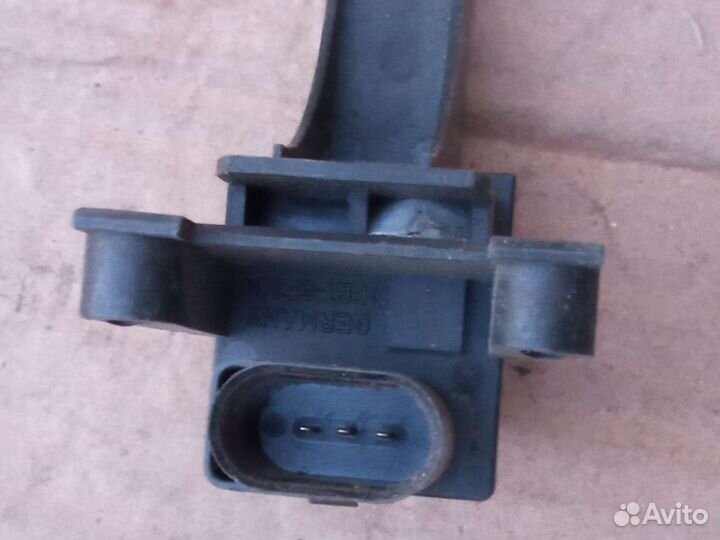 Volkswagen T5 приёмник радиочасов