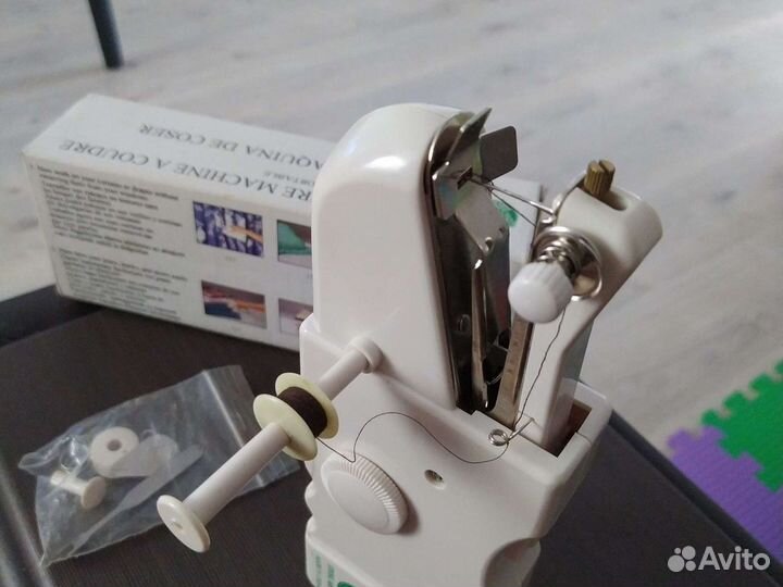 Мини ручная швейная машинка