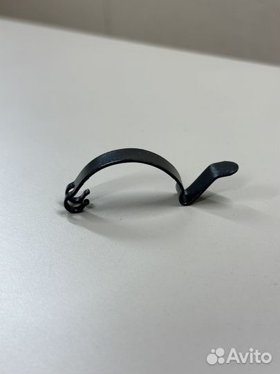 Скоба крепления крышки воздуш фильтра hyundai-Kia