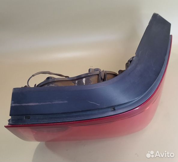 Фонарь задний правый nissan primera p12 хэтчбек