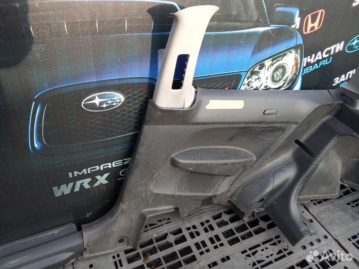 Обшивка кузова правая (купе) Honda Civic Type R