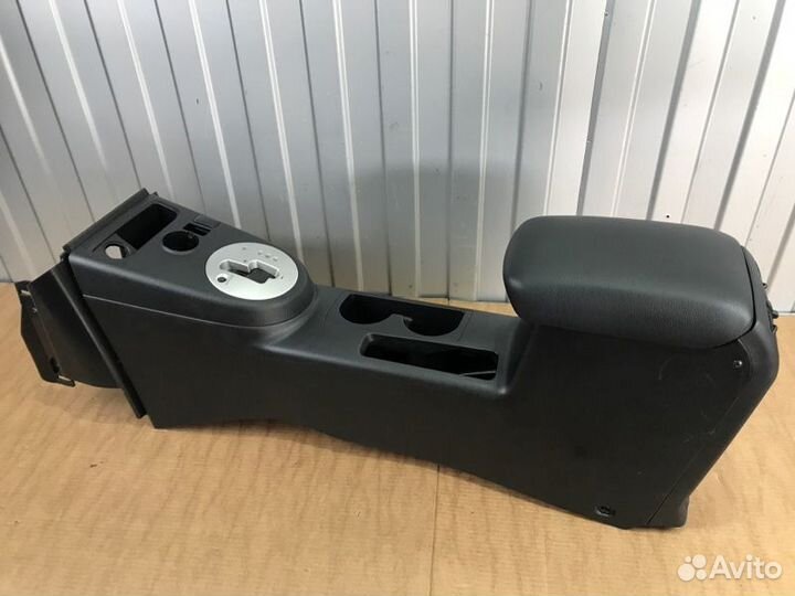 Подлокотник Ниссан Х-Трейл Т31 Nissan X-Trail T31