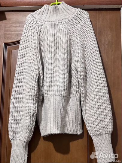 Свитер женский