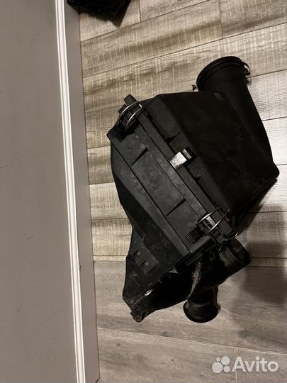 Корпус воздушного фильтра mercedes clk w208