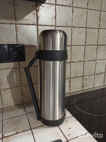 Продаю Термос