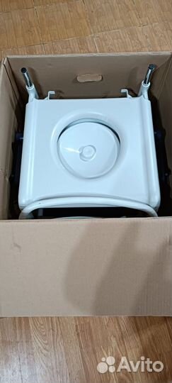 Кресло стул с санитарным оснащением