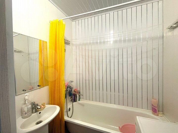 2-к. квартира, 52 м², 2/9 эт.