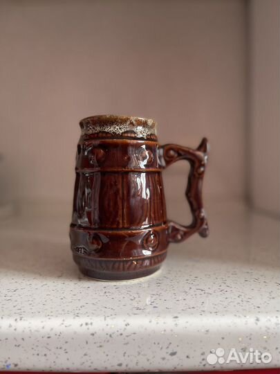 Бутылки для воды, кружка пивная, кружки для кофе