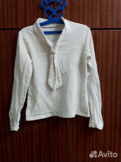 Блузка белая