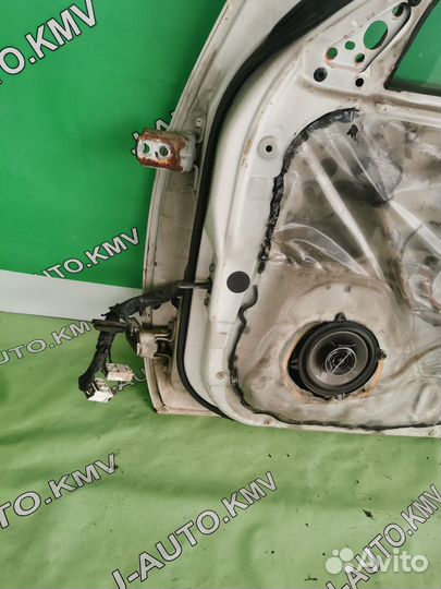 Дверь передняя правая Nissan Sunny