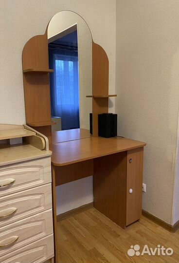 Туалетный столик