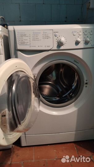 Стиральная машина indesit