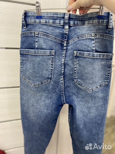 Джинсы женские