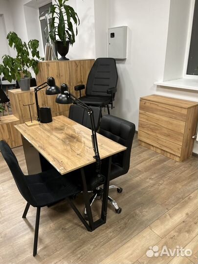 Рабочее место мастера маникюра/педикюра