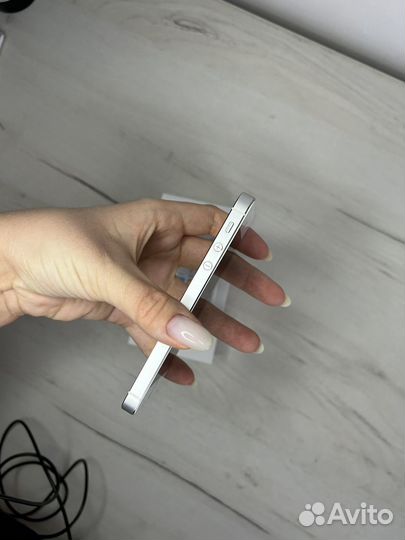 iPhone 5S, 16 ГБ