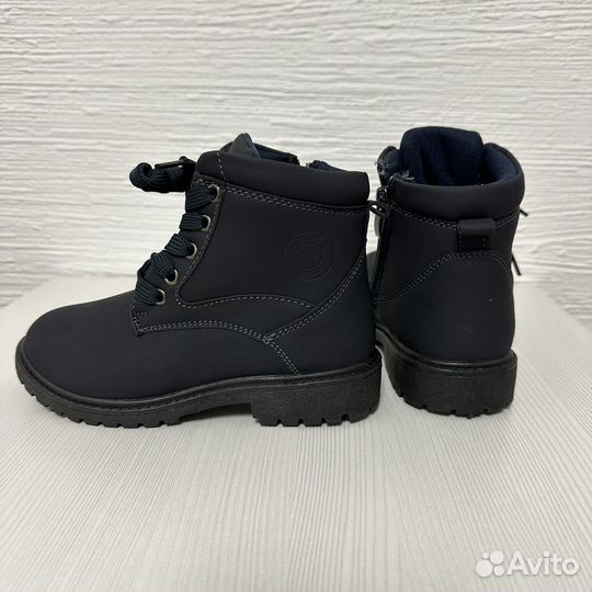 Ботинки демисезонные для девочки 26,29, 30