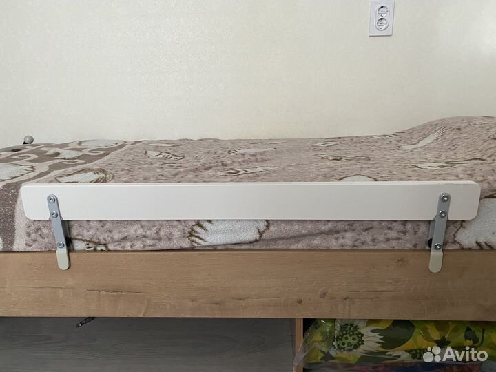 Бортик ограничитель для кровати IKEA