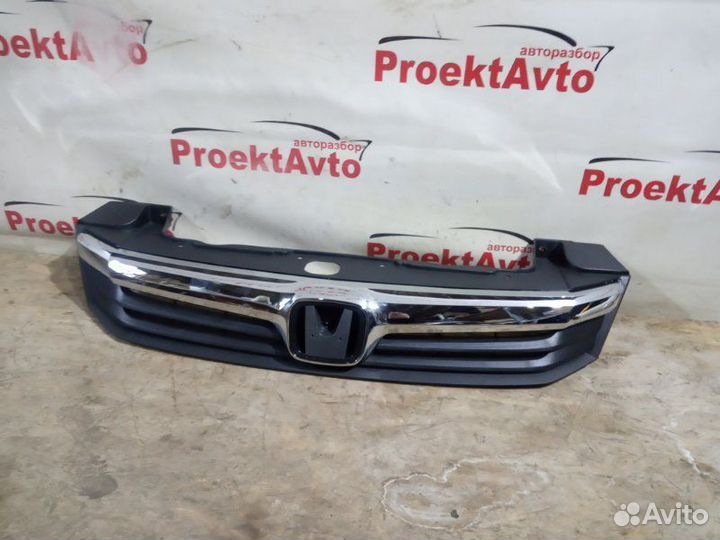 Решетка радиатора Honda Civic 4D FB 2012