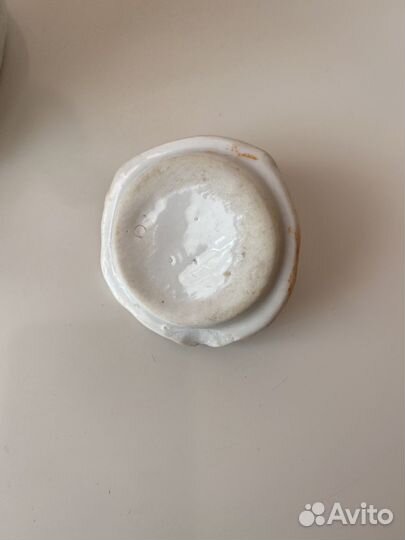 Статуэтка чернильница