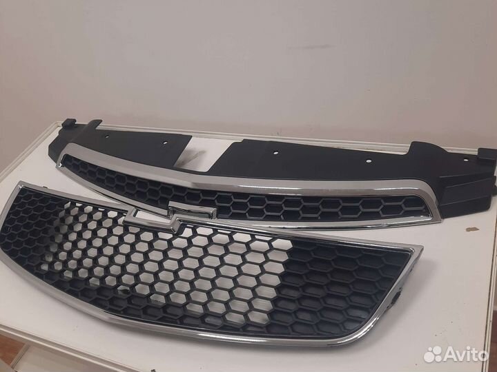 Решетка радиатора Chevrolet cruze 09-13
