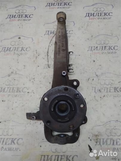 Кулак поворотный передний правый Audi Q7 2005