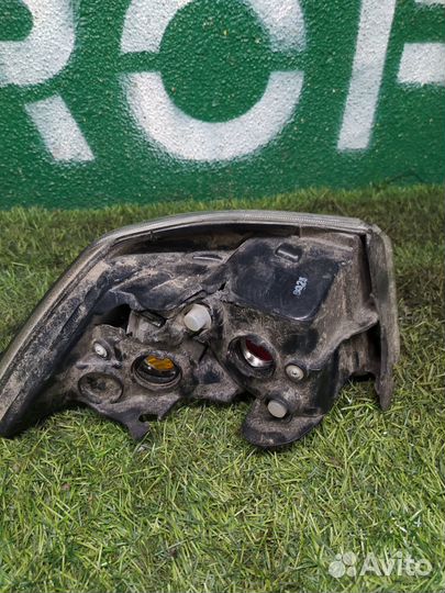 В наличии: Фонарь правый на Mitsubishi Lancer X