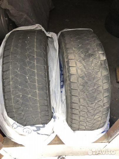 Bridgestone Blizzak DM-V2 225/65 R17