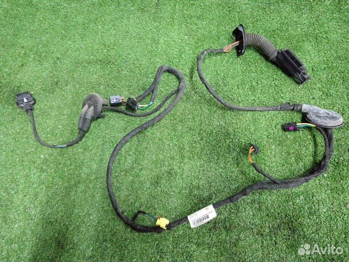 Проводка двери передняя правая Audi A1 8X1 caxb