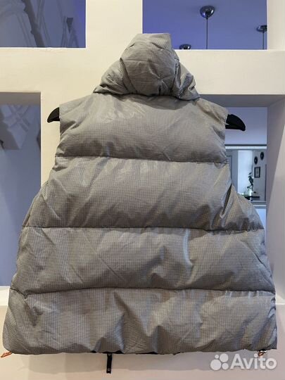 Жилет в клетку, пуховый