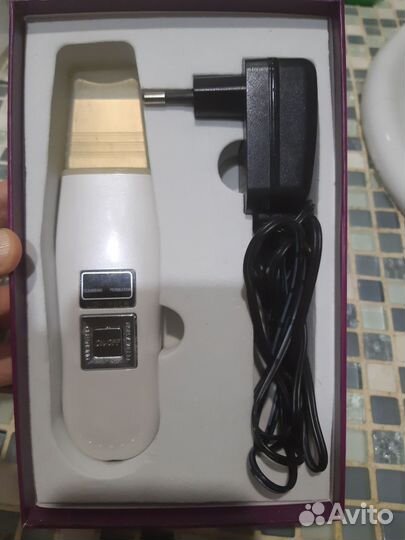 Прибор для ультразвуковой чистки лица