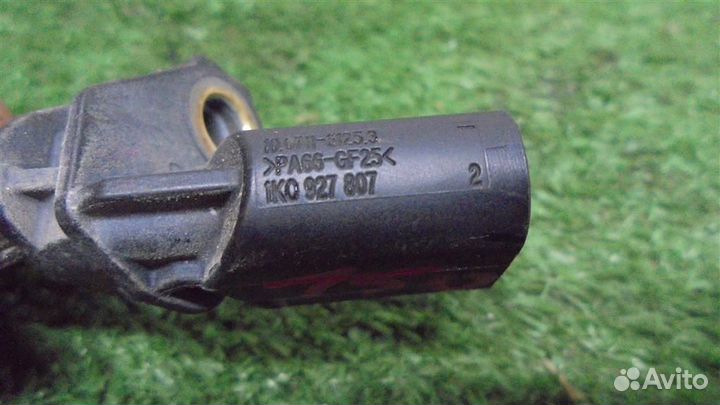 Датчик ABS задний левый VW Passat CC 2008-2017