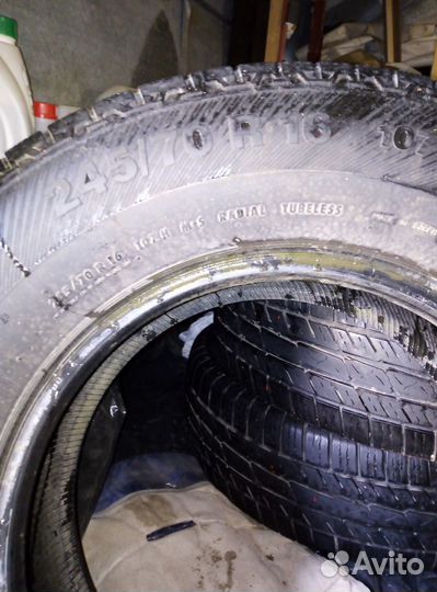 Bridgestone Blizzak DM-V2 245/70 R16 28