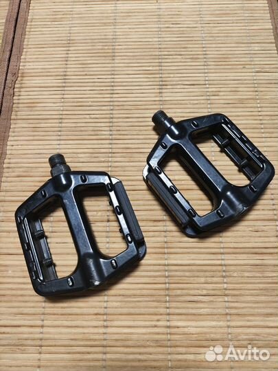 Педали для велосипеда