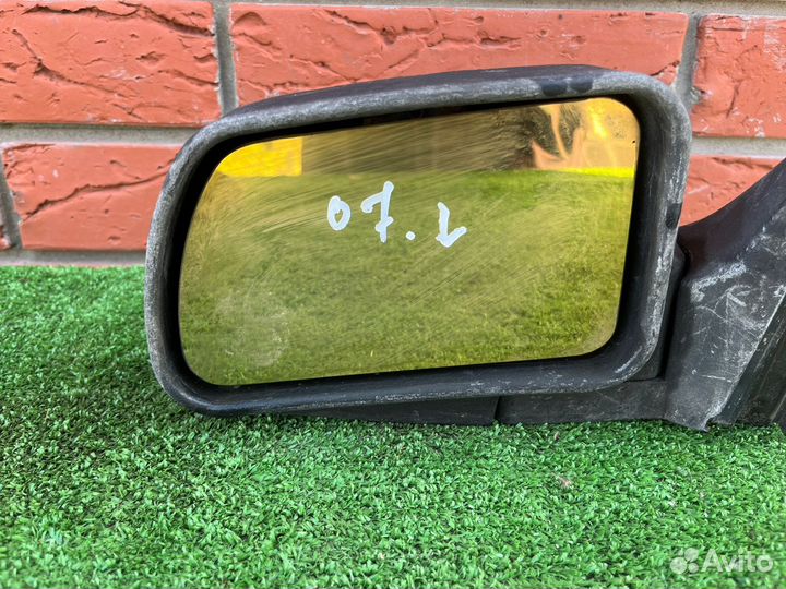 Зеркало заднего вида боковое левое ваз 2107