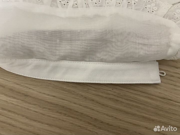 Манишка с ажурной вышивкой