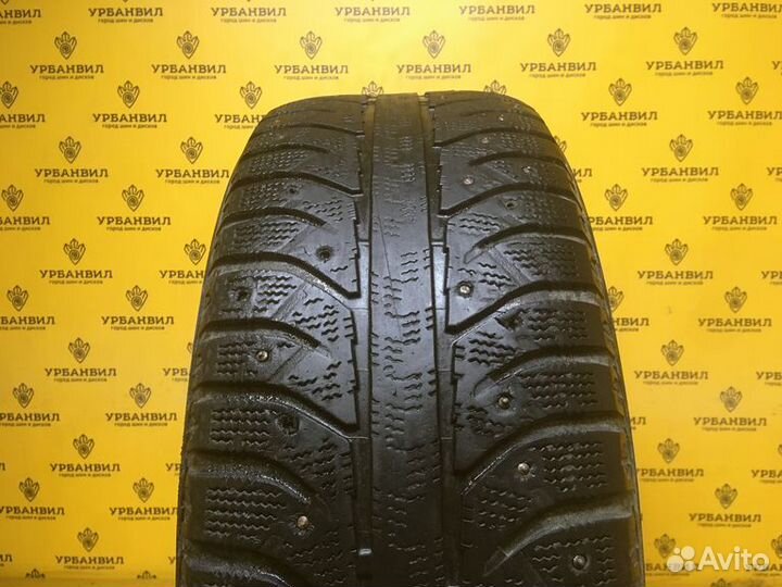 Bridgestone Ice Cruiser 7000 215/60 R16 95T