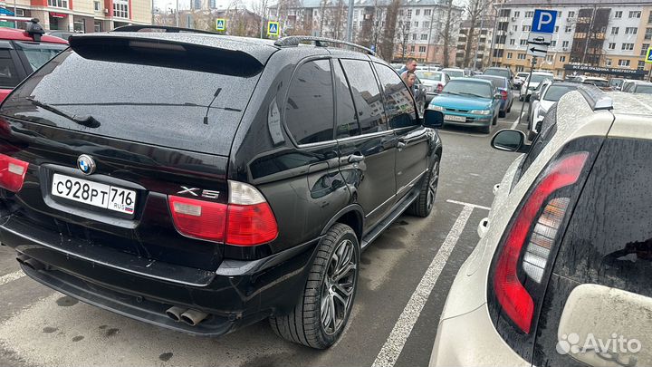 В продеже бмв Х5 е53