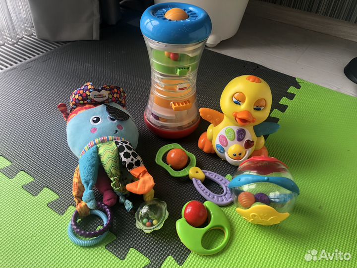 Игрушки для малышей fisher price