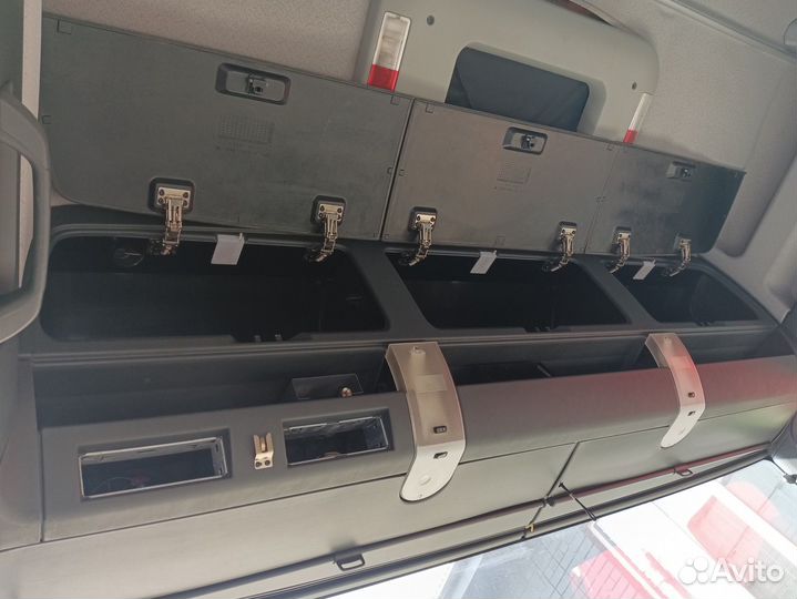 81639036164 Консоль кабины верхняя Man TGA