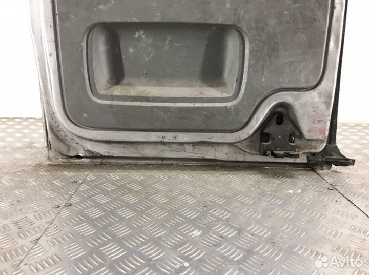 Дверь задняя распашная правая Opel Vivaro 1.9 DTI