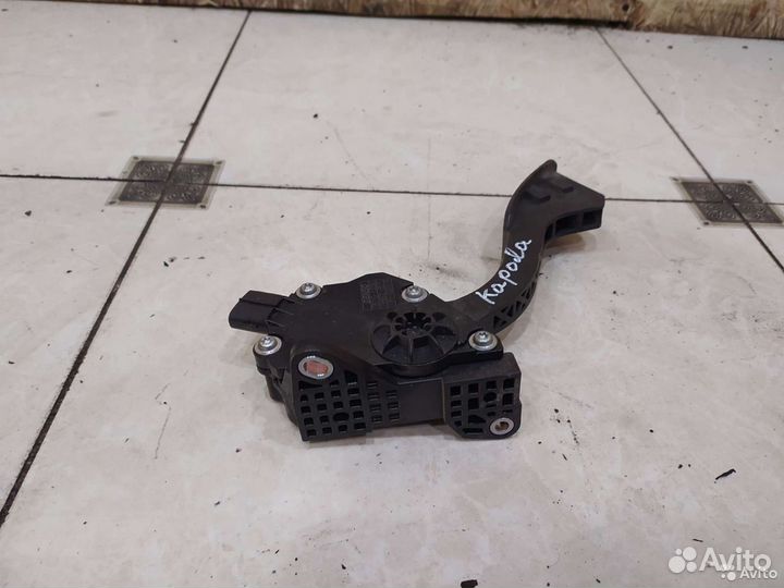 Педаль газа Toyota Corolla e150